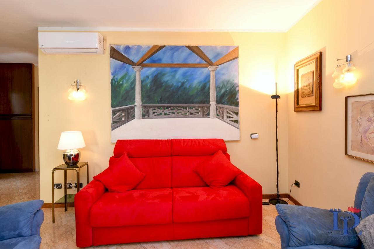 Desenzanoloft Official Partner Marriott Homes & Villas - Queen Of Sirmione Castle View מראה חיצוני תמונה