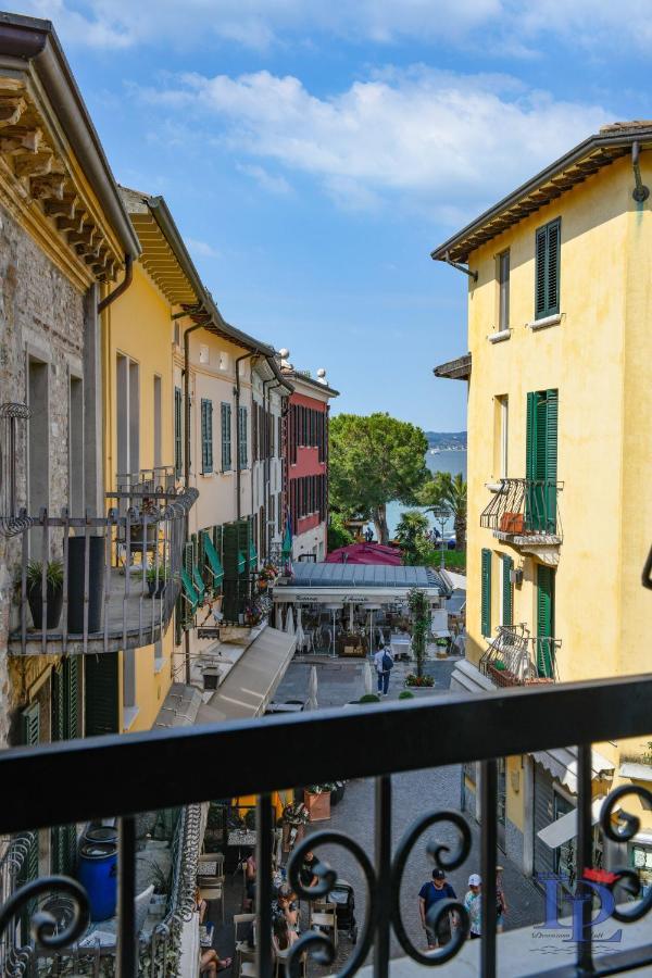 Desenzanoloft Official Partner Marriott Homes & Villas - Queen Of Sirmione Castle View מראה חיצוני תמונה