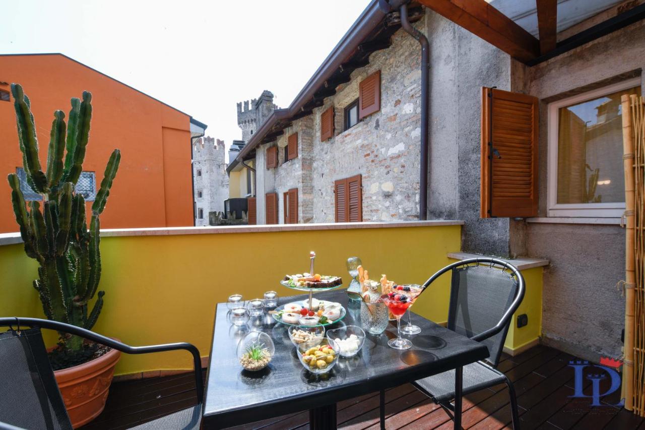 Desenzanoloft Official Partner Marriott Homes & Villas - Queen Of Sirmione Castle View מראה חיצוני תמונה