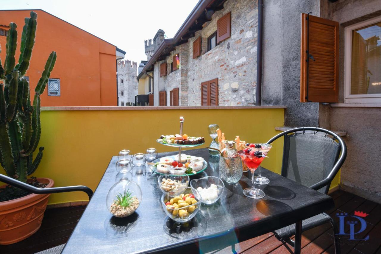Desenzanoloft Official Partner Marriott Homes & Villas - Queen Of Sirmione Castle View מראה חיצוני תמונה